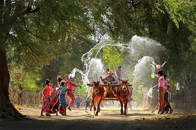 Water-Splash-in-Myanmar-Thingyan