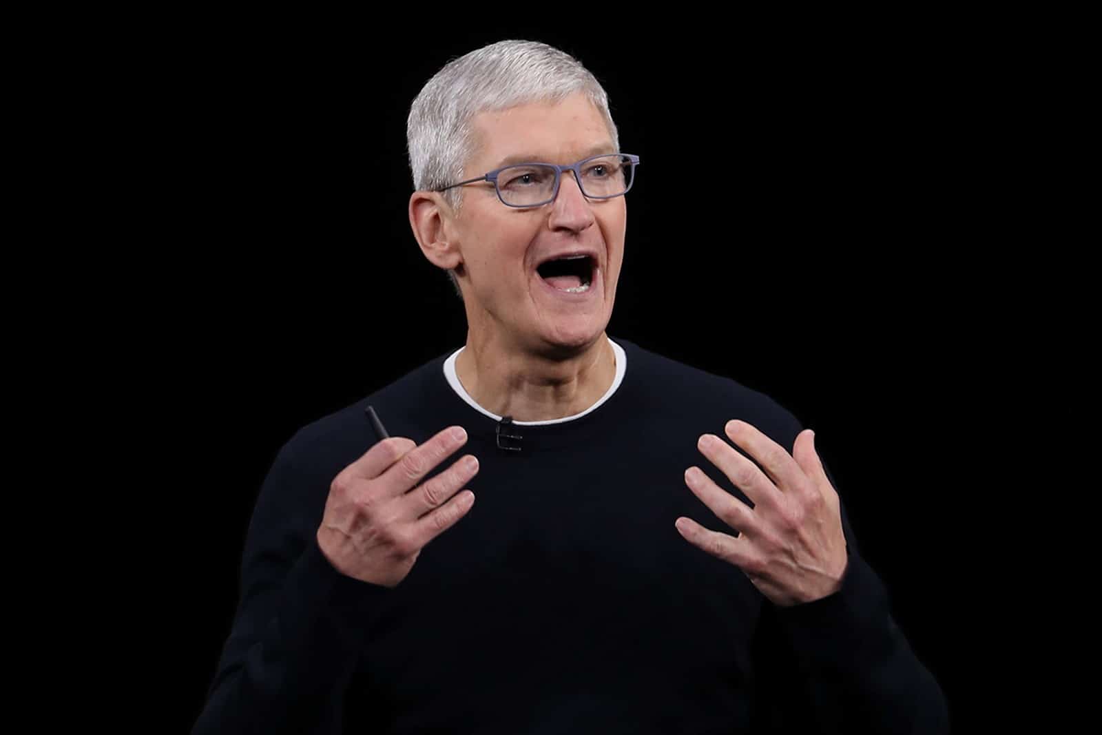 apple-ceo-tim-cook-billionaire-01